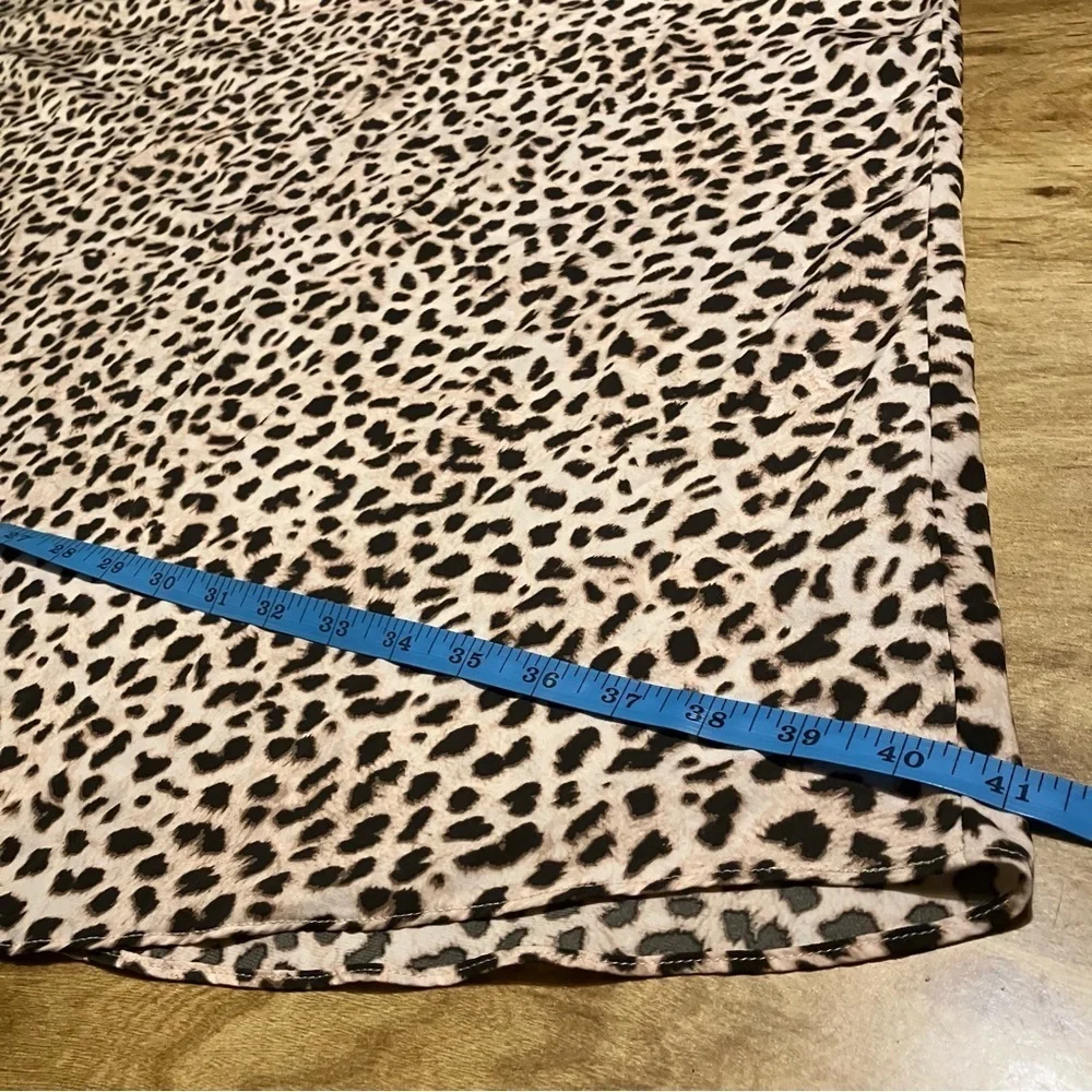 Torrid Leopard Print Lightweight Sleeveless Tank Top Womens Size 6 Polyester - Picture 9 of 10